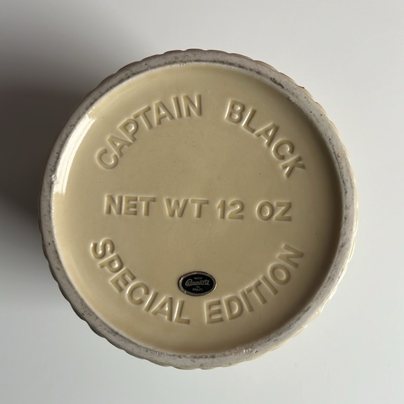 Captain Black Special Edition 12 oz Humidor by Ceramarte of Brazil - Picture 5 of 7